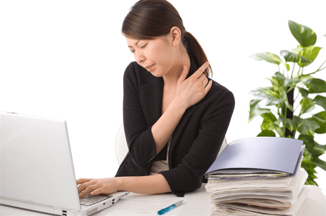 Do làm việc với máy tính thời gian dài